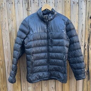 Patagonia Men's black Puffer down Jacket